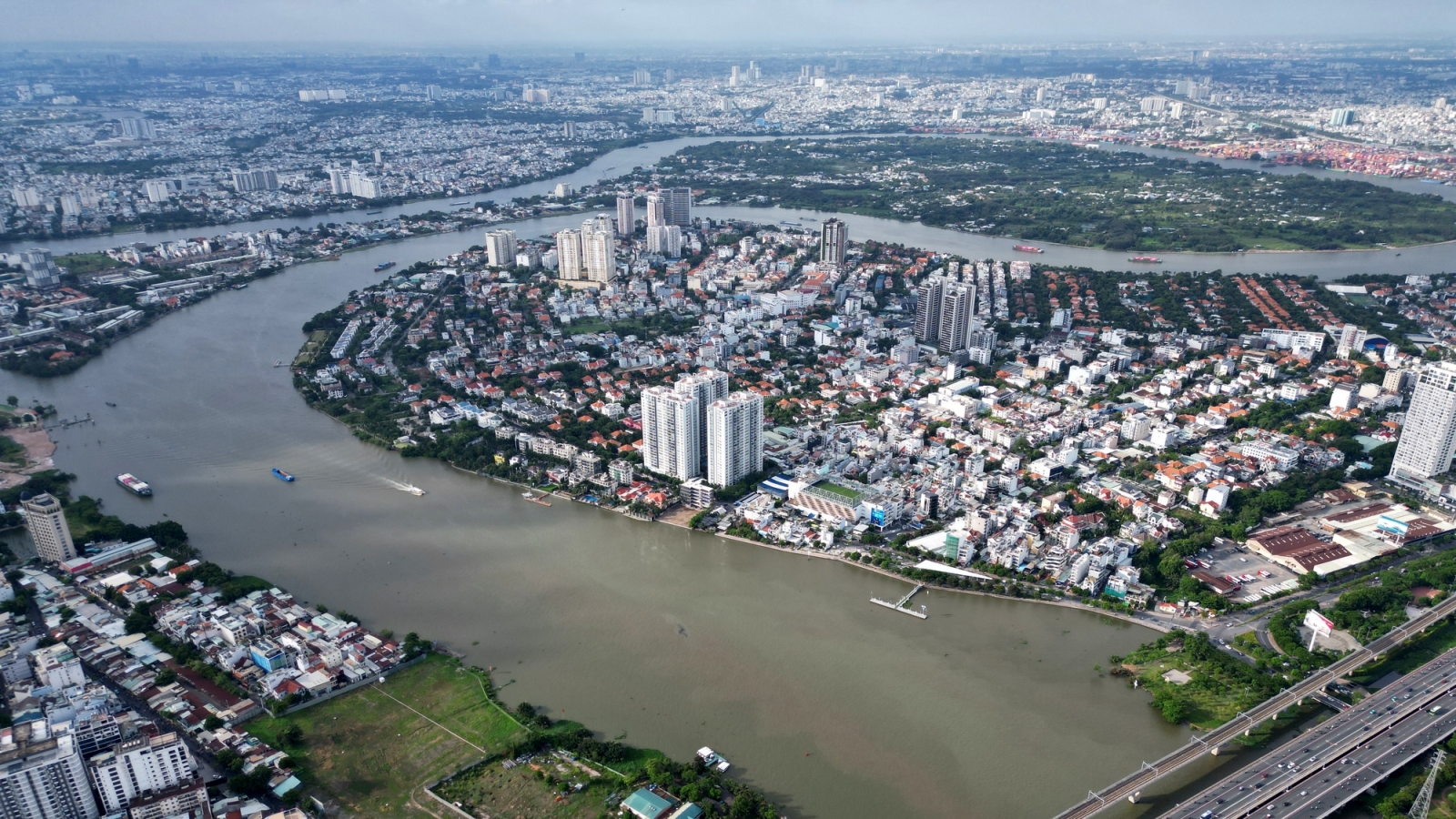Luật Đô thị đặc biệt: Trao quyền để TP.HCM dẫn dắt phát triển vùng